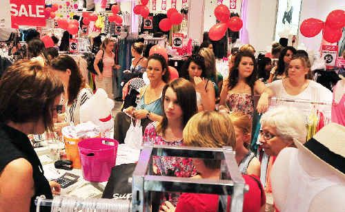 Shoppers scramble to get a bargain at Supre during the Boxing Day sales at Park Beach Plaza. Shoppers scramble to get a bargain at Supre during the Boxing Day sales at Park Beach Plaza.